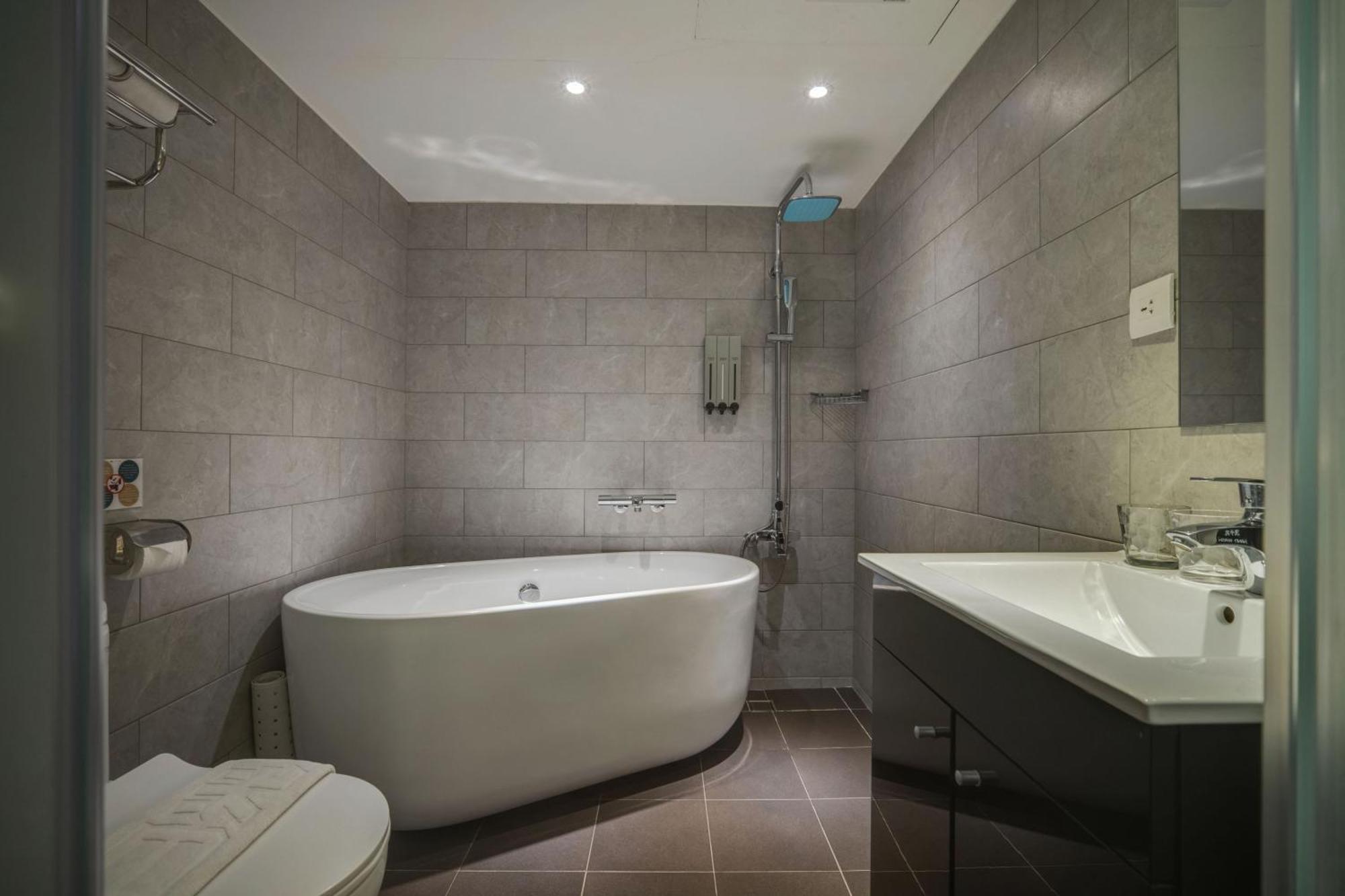 Fun Stay Inn Ximen 타이베이 외부 사진